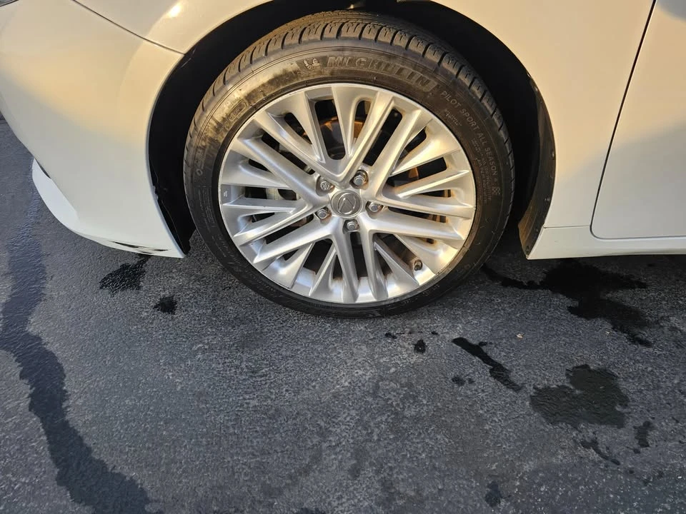 2014 Lexus ES 6th Gen - Image 7 of 21
