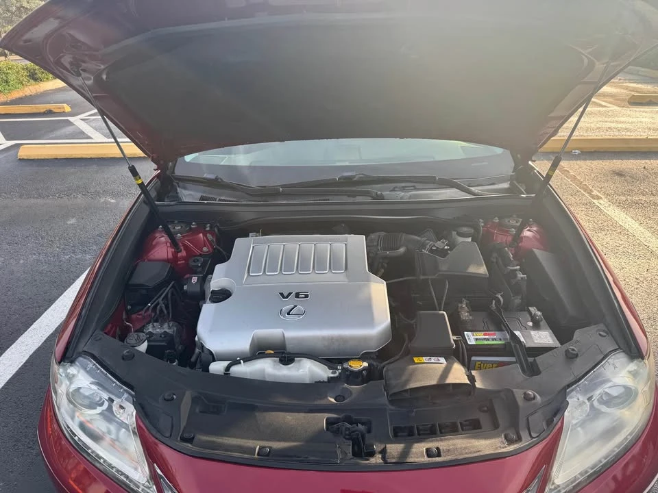 2014 Lexus ES 6th Gen - Image 13 of 13