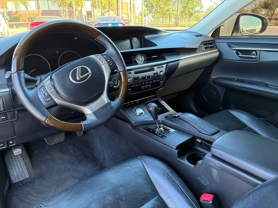 2014 Lexus ES 5th Gen - Image 20 of 20
