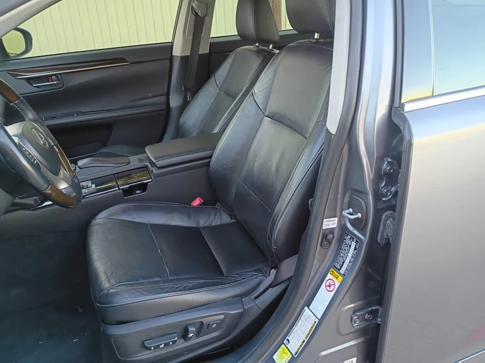 2014 Lexus ES 6th Gen - Image 16 of 19