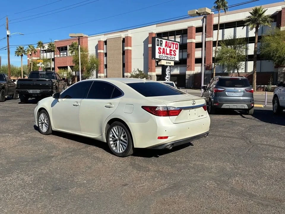 2014 Lexus ES 5th Gen - Image 8 of 20