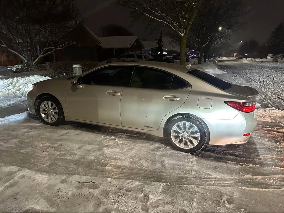 2014 Lexus ES 6th Gen - Image 12 of 12
