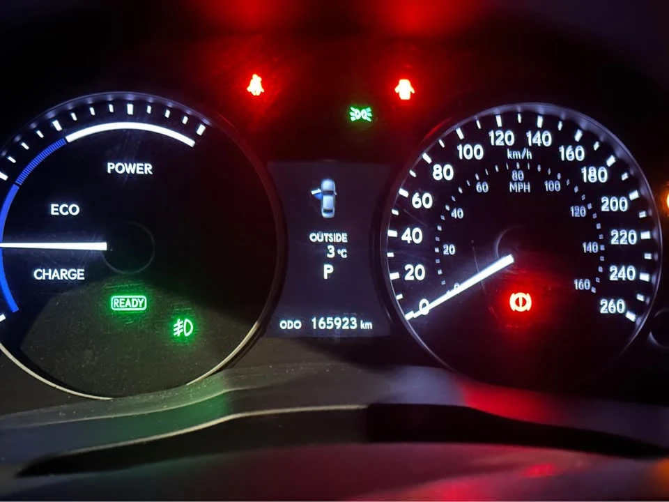 2014 Lexus ES 6th Gen - Image 6 of 12