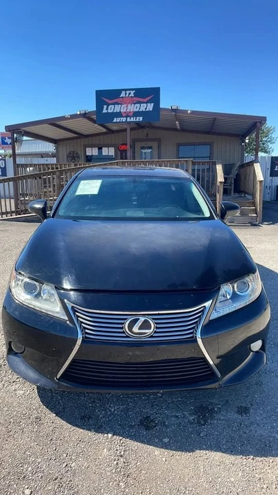 2014 Lexus ES 6th Gen - Image 8 of 15