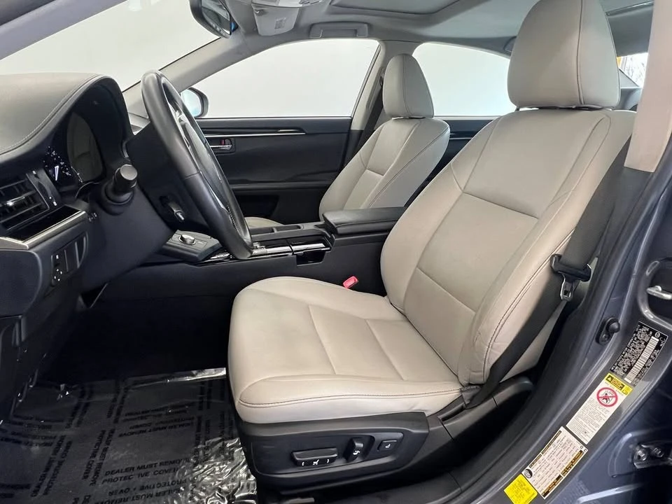 2014 Lexus ES 6th Gen - Image 8 of 20