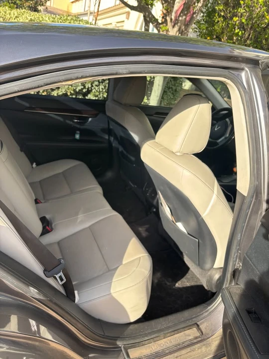 2014 Lexus ES 6th Gen - Image 5 of 5
