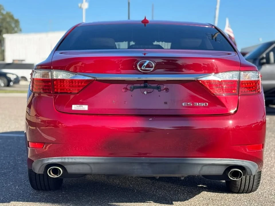 2014 Lexus ES 6th Gen - Image 6 of 19