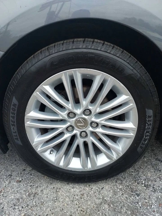 2014 Lexus ES 6th Gen - Image 6 of 20