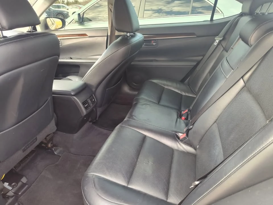 2014 Lexus ES 6th Gen - Image 6 of 6