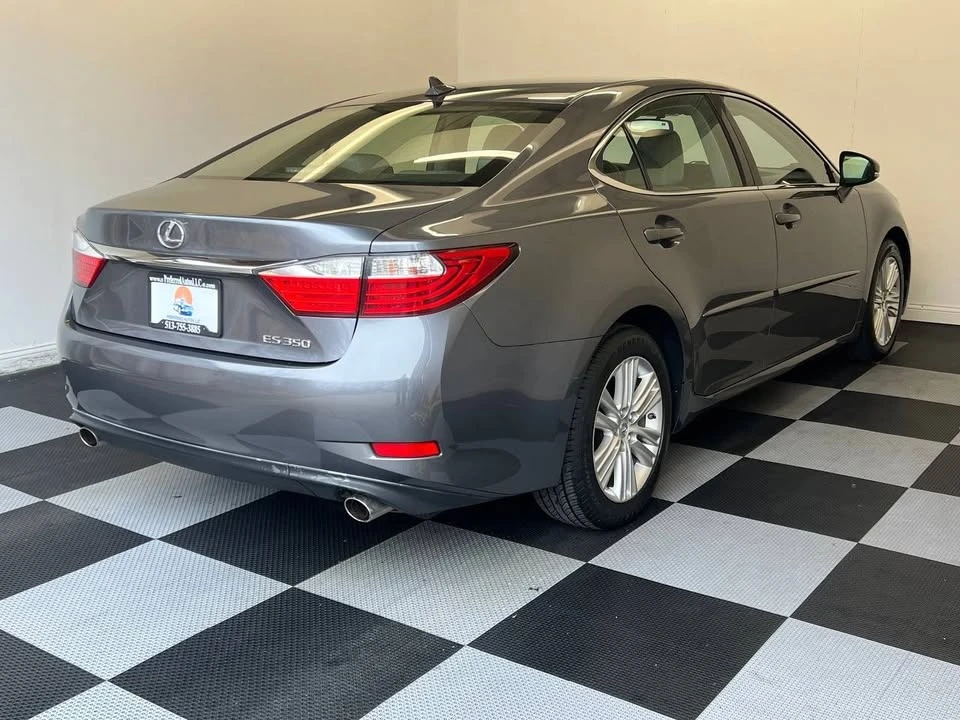 2014 Lexus ES 6th Gen - Image 6 of 20