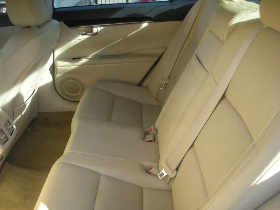 2014 Lexus ES 6th Gen - Image 6 of 7