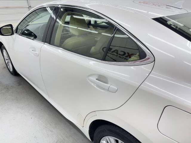 2014 Lexus ES 6th Gen - Image 7 of 18