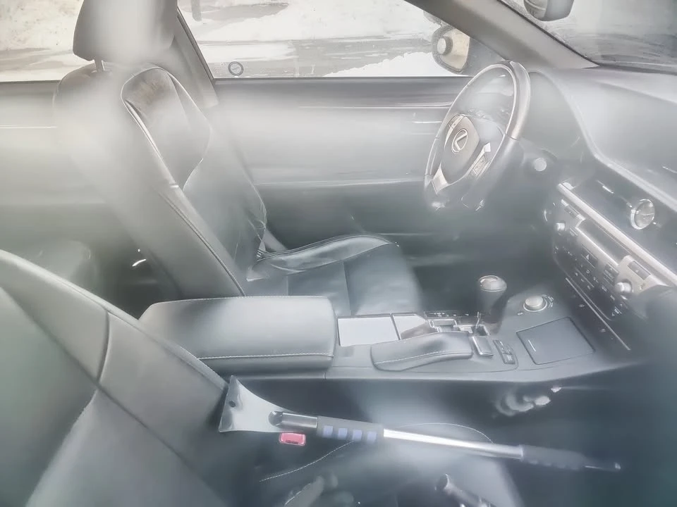 2014 Lexus ES 6th Gen - Image 5 of 5