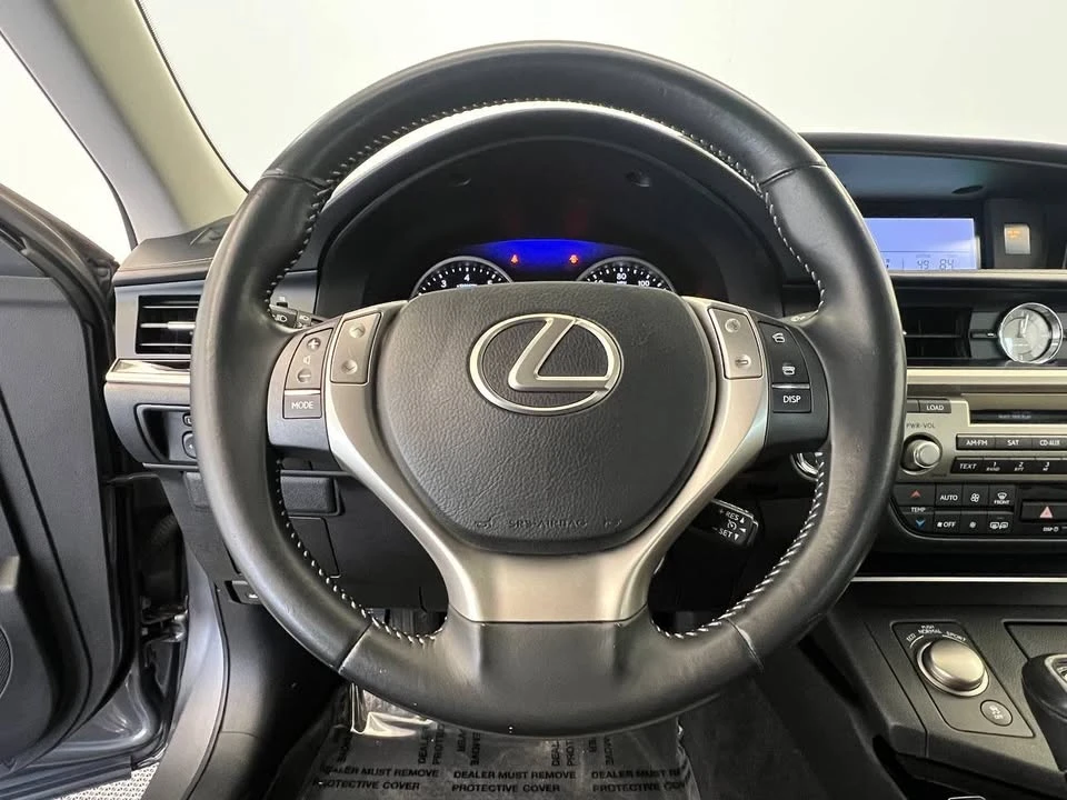 2014 Lexus ES 6th Gen - Image 15 of 20