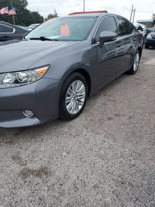 2014 Lexus ES 6th Gen - Image 3 of 20