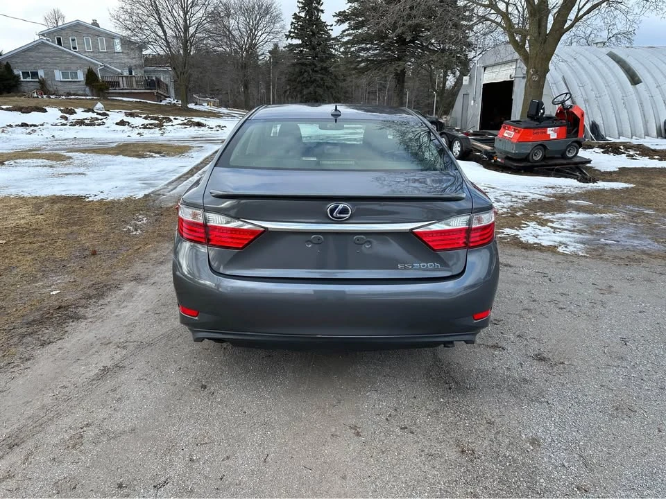 2014 Lexus ES 6th Gen - Image 4 of 20
