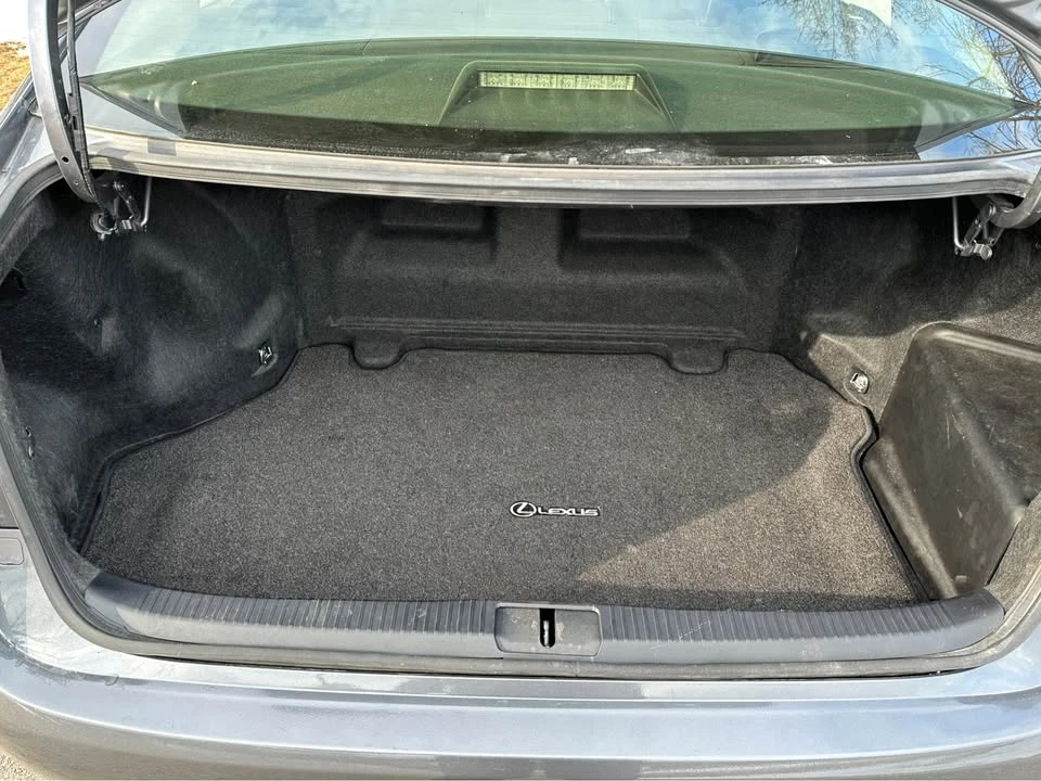 2014 Lexus ES 6th Gen - Image 19 of 20