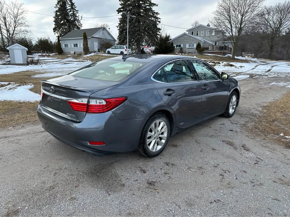 2014 Lexus ES 6th Gen - Image 5 of 20