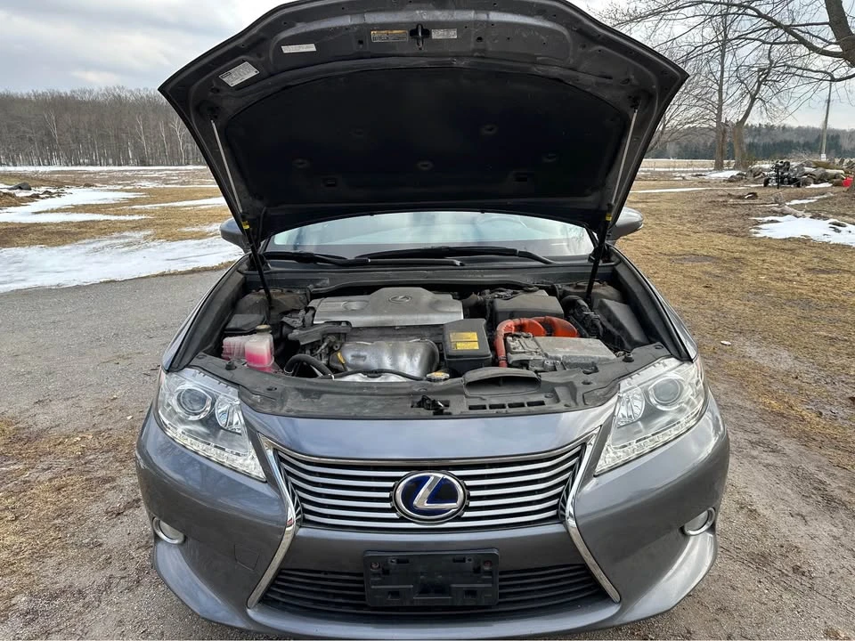 2014 Lexus ES 6th Gen - Image 16 of 20