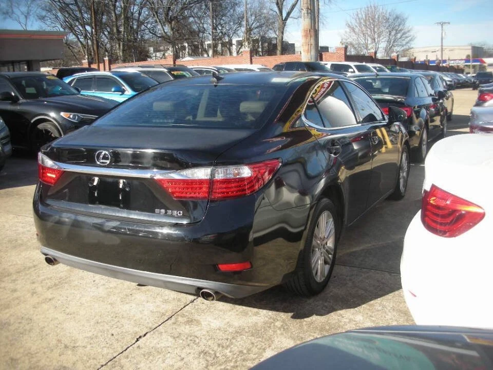 2014 Lexus ES 6th Gen - Image 3 of 7