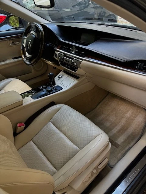 2014 Lexus ES 6th Gen - Image 12 of 14