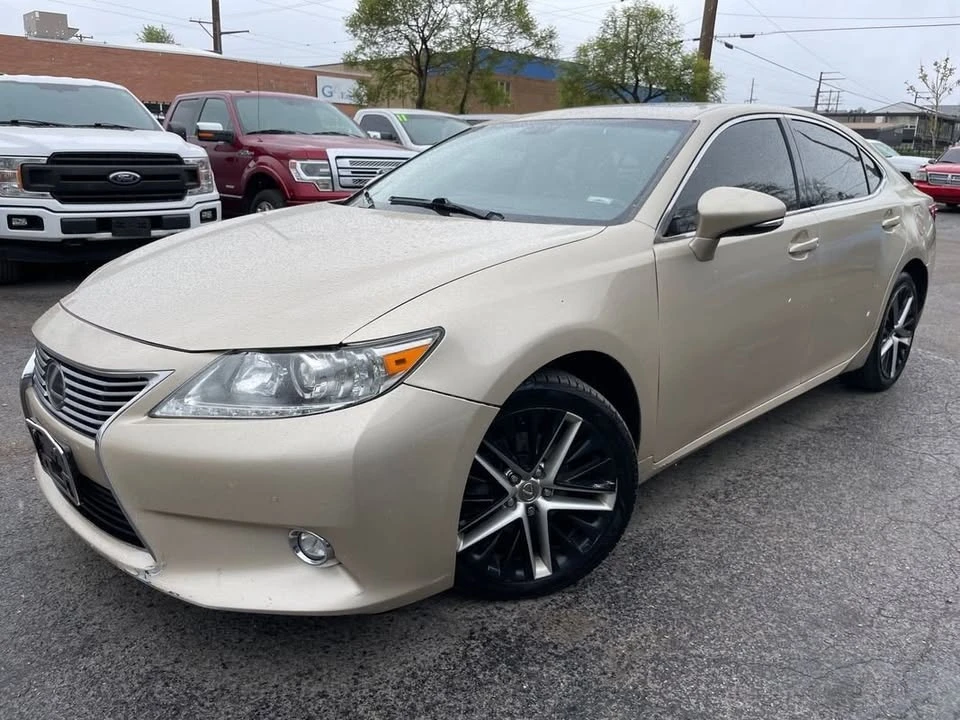 2014 Lexus ES 6th Gen - Image 5 of 20