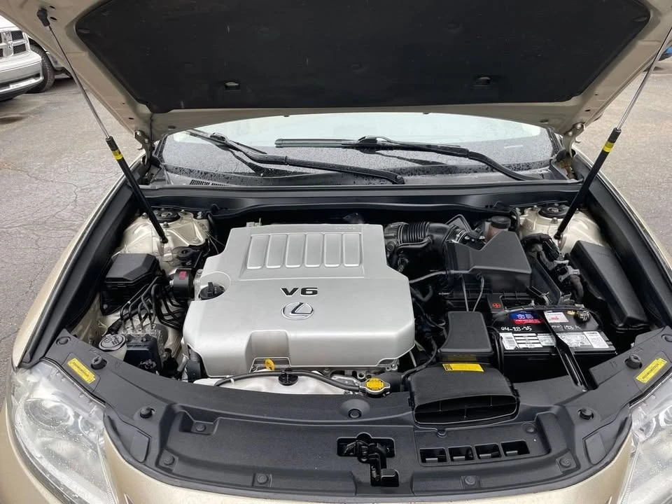 2014 Lexus ES 6th Gen - Image 15 of 20