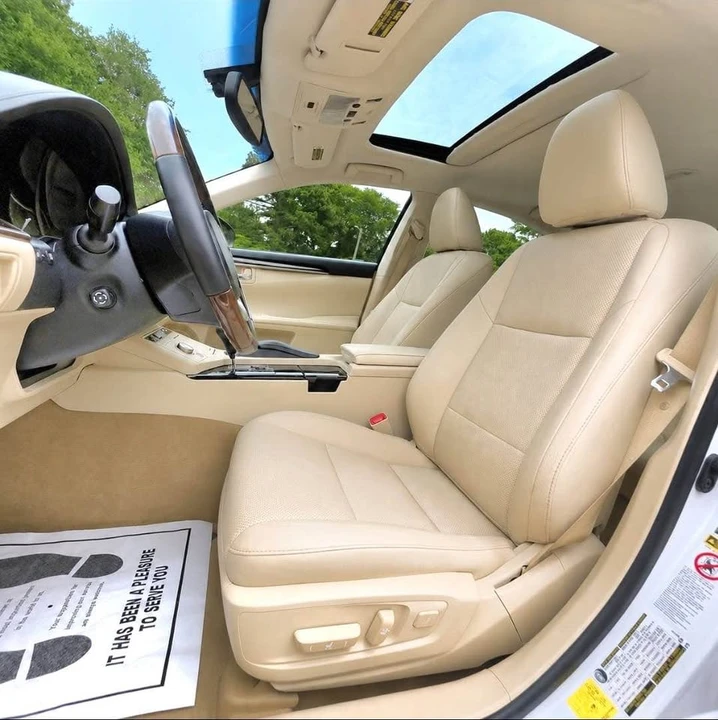 2014 Lexus ES 6th Gen - Image 16 of 20