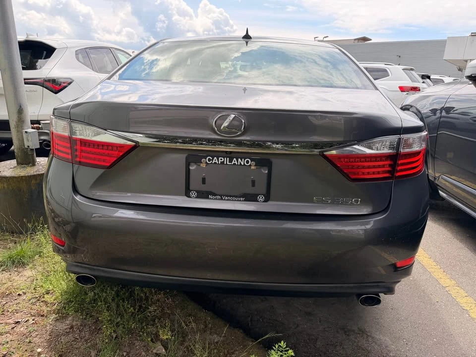2014 Lexus ES 6th Gen - Image 5 of 9