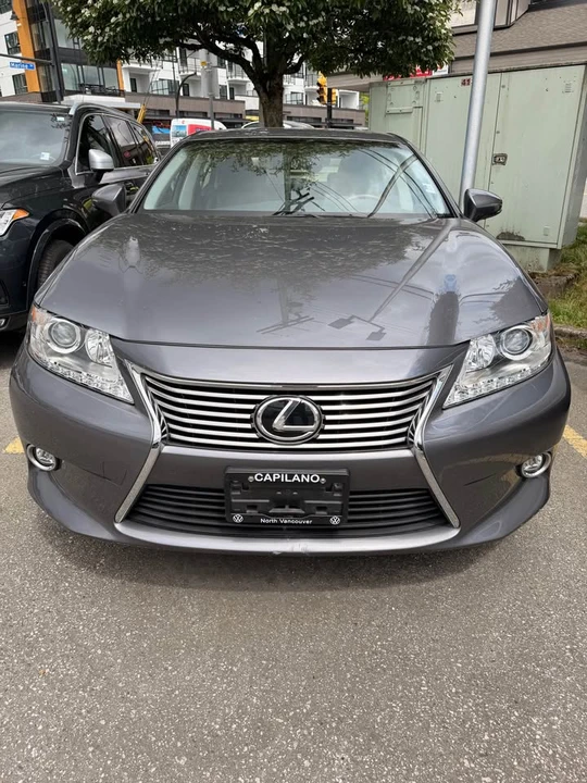 2014 Lexus ES 6th Gen - Image 2 of 9