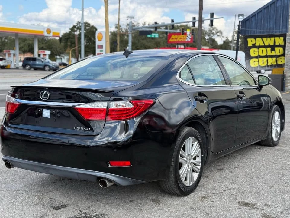 2014 Lexus ES 6th Gen - Image 7 of 20