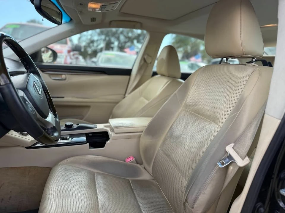 2014 Lexus ES 6th Gen - Image 12 of 20
