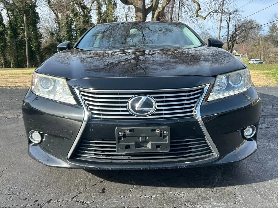 2014 Lexus ES 6th Gen - Image 3 of 20