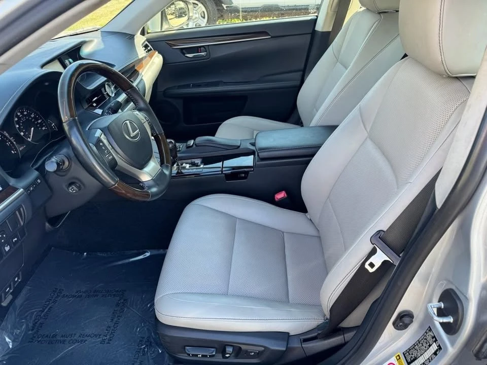 2014 Lexus ES 6th Gen - Image 20 of 20