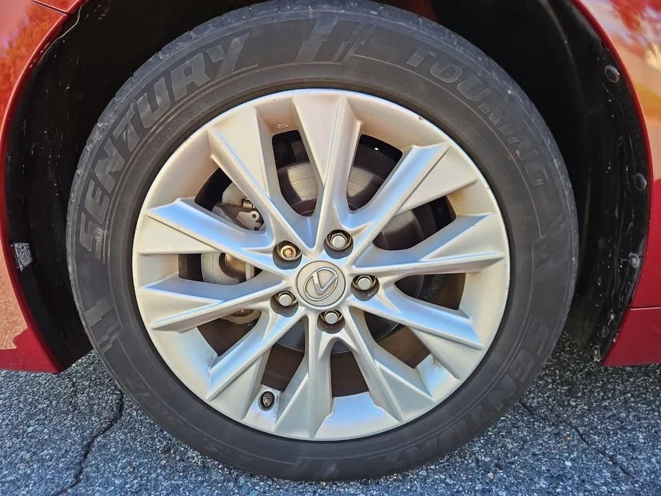 2014 Lexus ES 6th Gen - Image 13 of 13