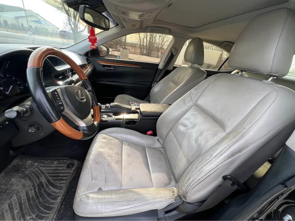 2014 Lexus ES 6th Gen - Image 4 of 15