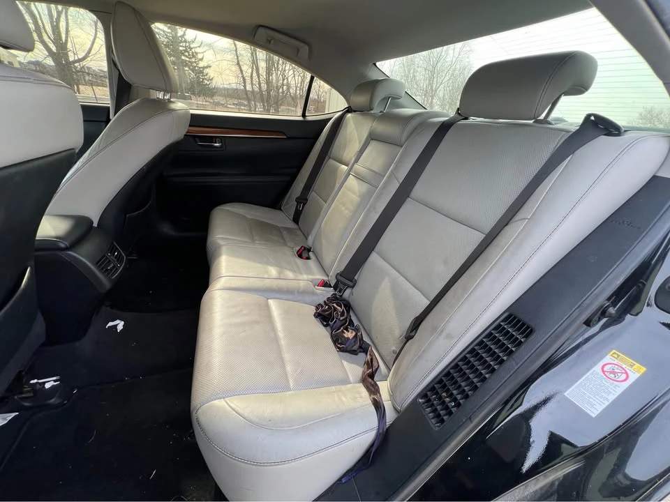 2014 Lexus ES 6th Gen - Image 5 of 15