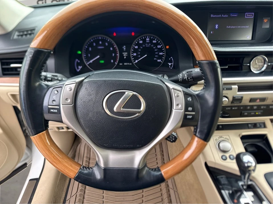 2014 Lexus ES 6th Gen - Image 16 of 20