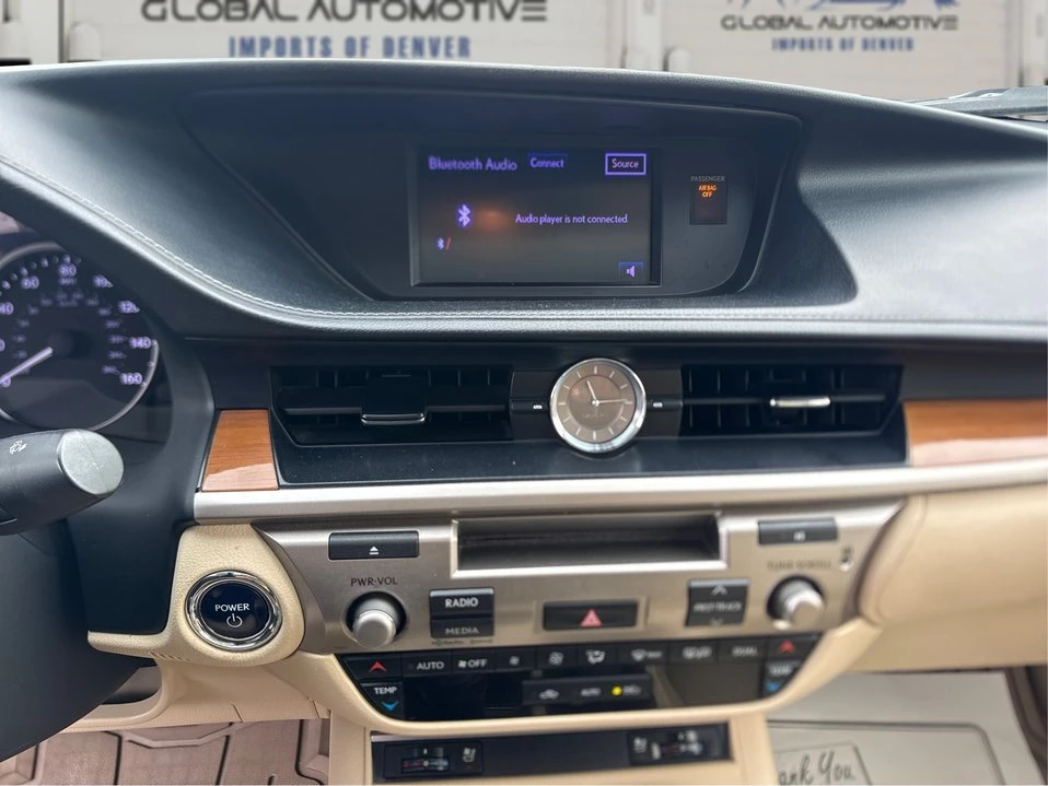 2014 Lexus ES 6th Gen - Image 14 of 20