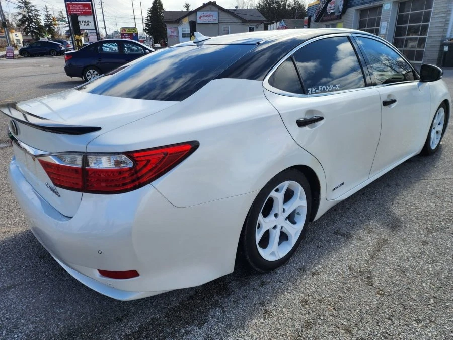 2014 Lexus ES 6th Gen - Image 9 of 14