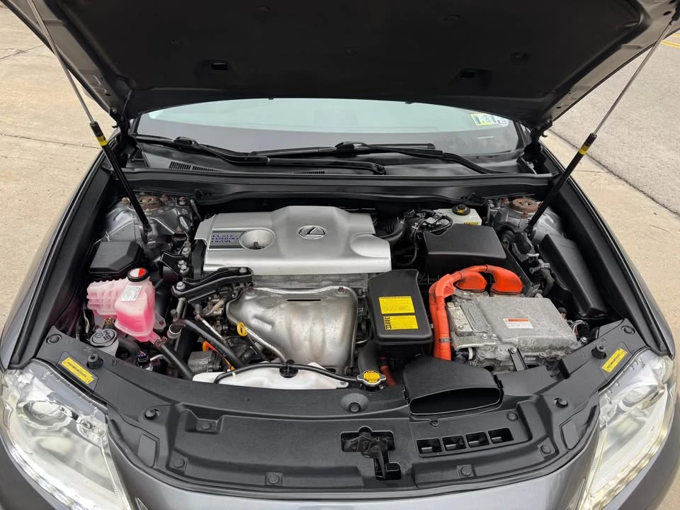 2014 Lexus ES 6th Gen - Image 14 of 18
