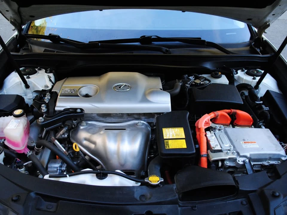 2014 Lexus ES 6th Gen - Image 3 of 17