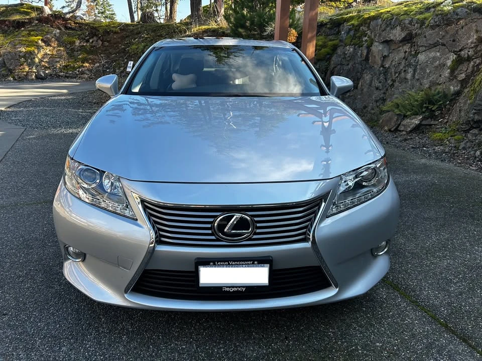 2014 Lexus ES 6th Gen - Image 2 of 14
