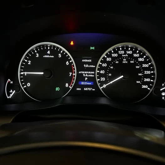 2014 Lexus ES 6th Gen - Image 11 of 14