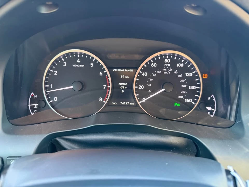 2014 Lexus ES 6th Gen - Image 9 of 9