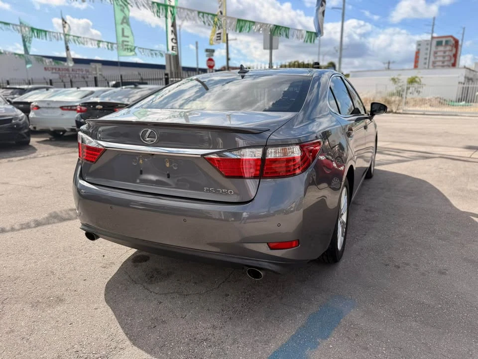 2014 Lexus ES 6th Gen - Image 3 of 12