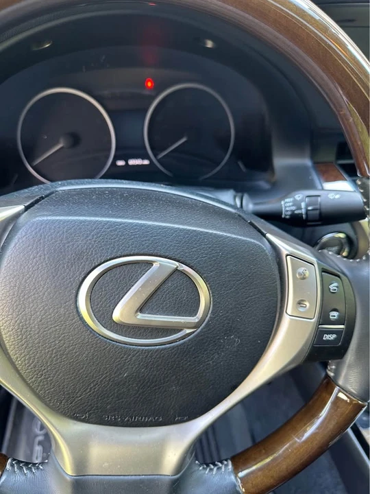 2014 Lexus ES 6th Gen - Image 6 of 9