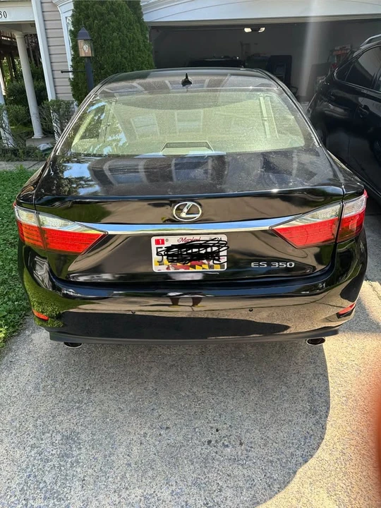 2014 Lexus ES 6th Gen - Image 2 of 9