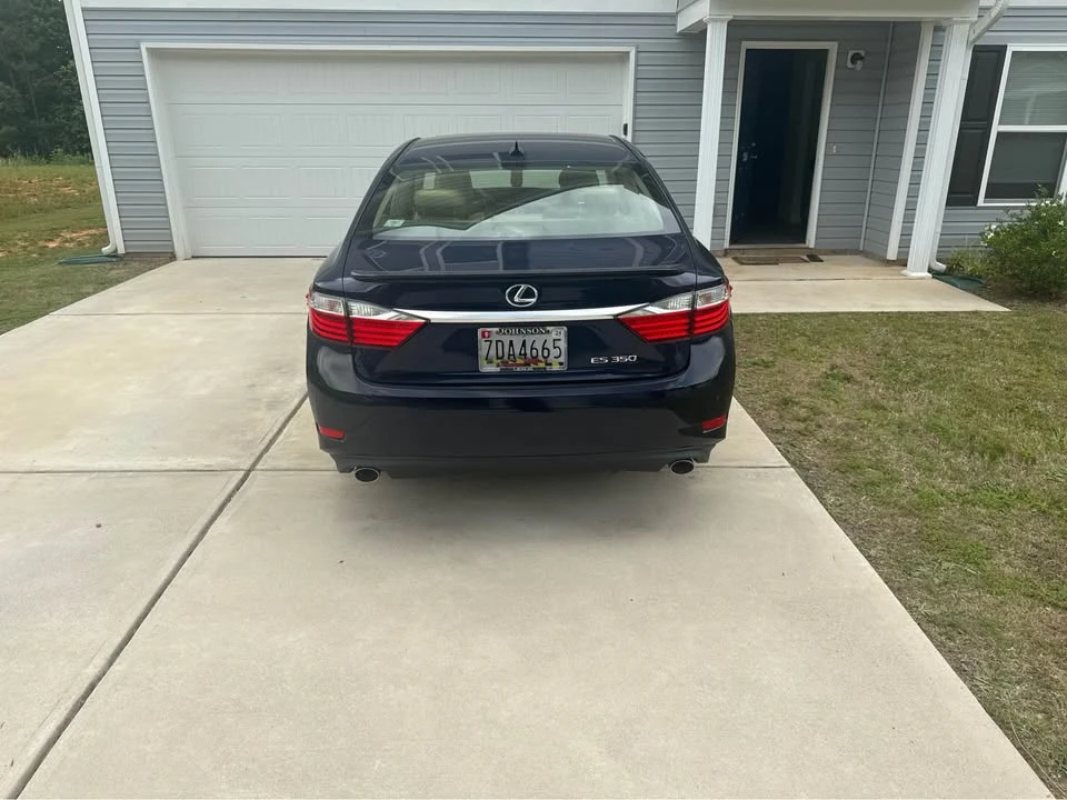 2014 Lexus ES 6th Gen - Image 4 of 4