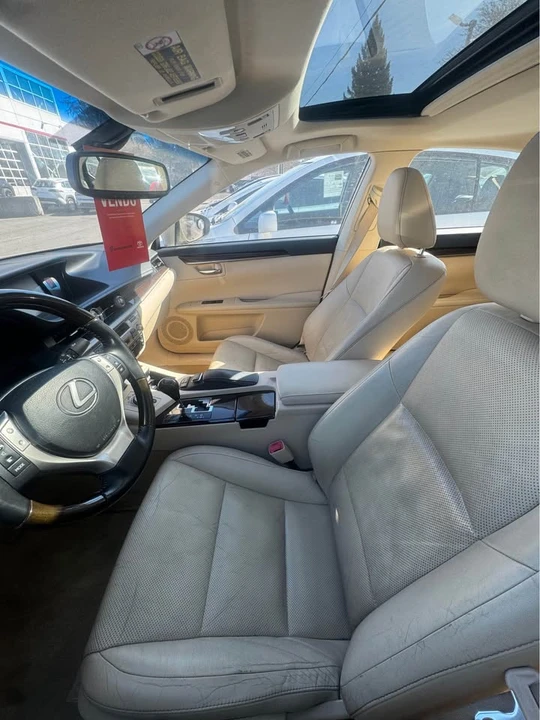 2014 Lexus ES 6th Gen - Image 3 of 7